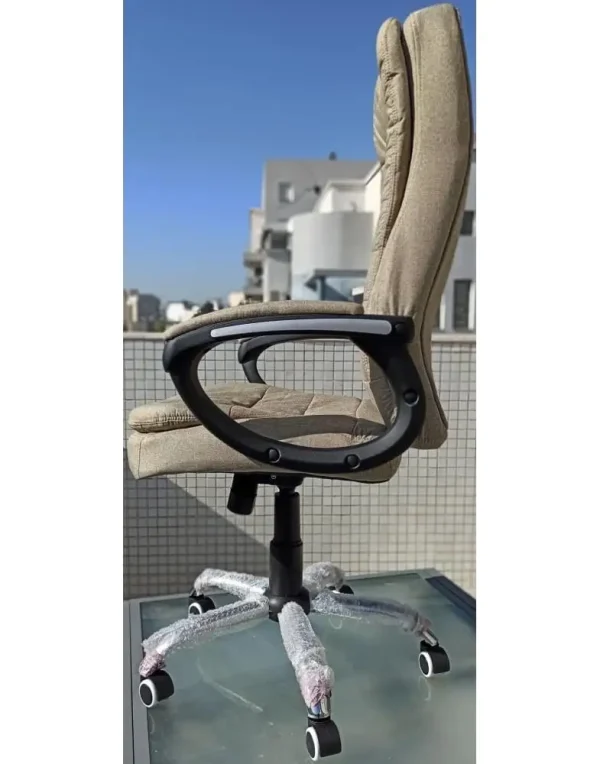 כיסא מנהלים לעבודה משרדית בבית או במשרד