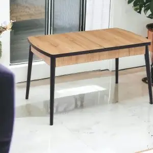 שולחן אוכל נפתח קטן